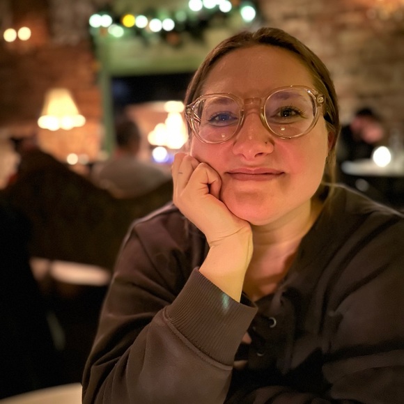 Meet your Posher, Abby - Picture 1 of 1